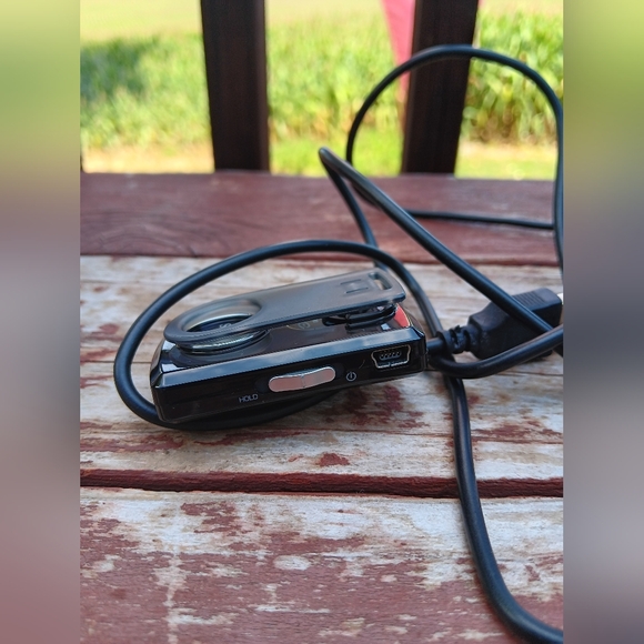 Sansa Clip 1GB - PARTS ONLY - Internal Battery is dead. - Clip is in great shape - Picture 5 of 6